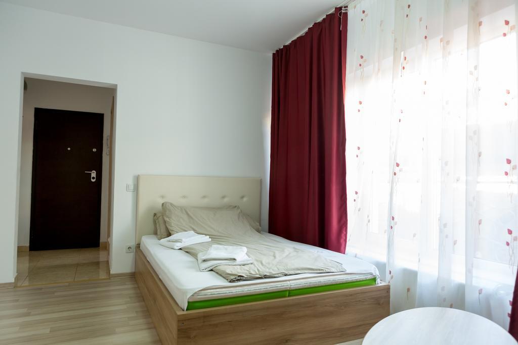 Garsoniere Dinu Apartment Bukares Bagian luar foto