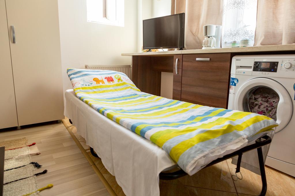 Garsoniere Dinu Apartment Bukares Bagian luar foto