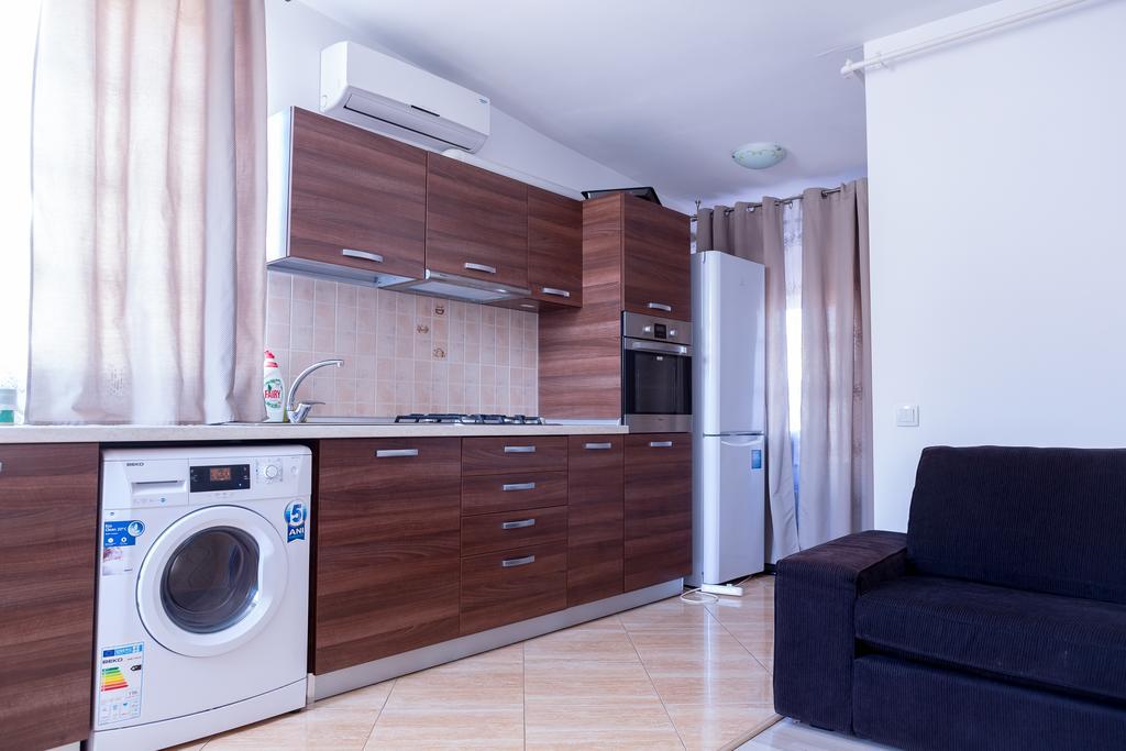 Garsoniere Dinu Apartment Bukares Bagian luar foto