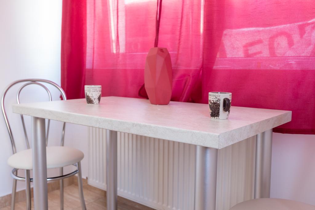Garsoniere Dinu Apartment Bukares Bagian luar foto